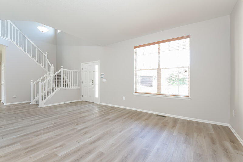 2,665/Mo, 549 S 17th Ave Brighton, CO 80601 Sitting Room View 2