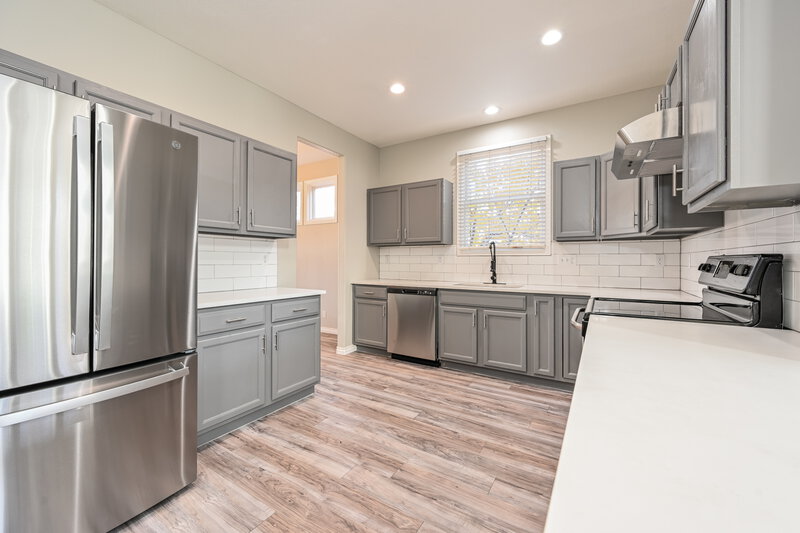 3,905/Mo, 4376 Foxberry Dr Castle Rock, CO 80109 Kitchen View 2