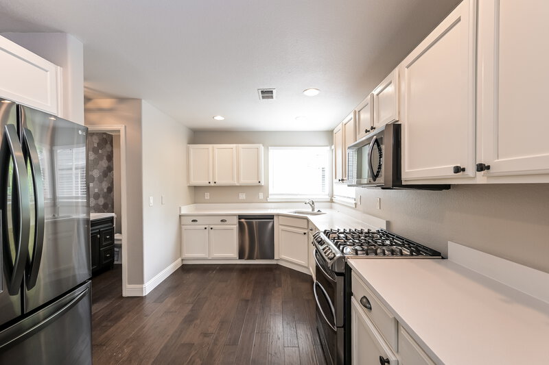 3,100/Mo, 5061 Ox Trl Parker, CO 80134 Kitchen View