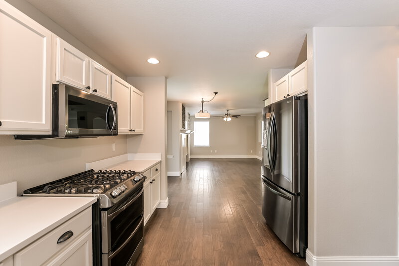 3,100/Mo, 5061 Ox Trl Parker, CO 80134 Kitchen View 2