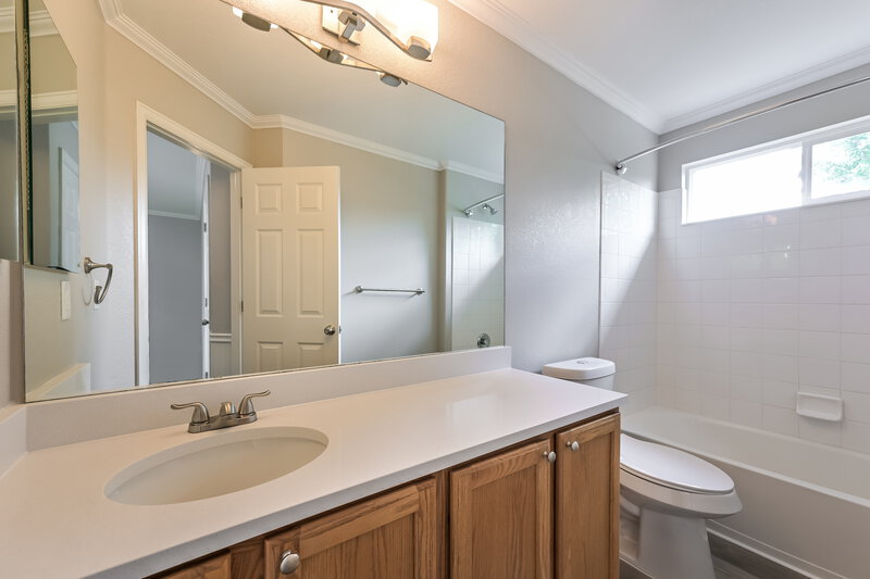 3,100/Mo, 5061 Ox Trl Parker, CO 80134 Bathroom View