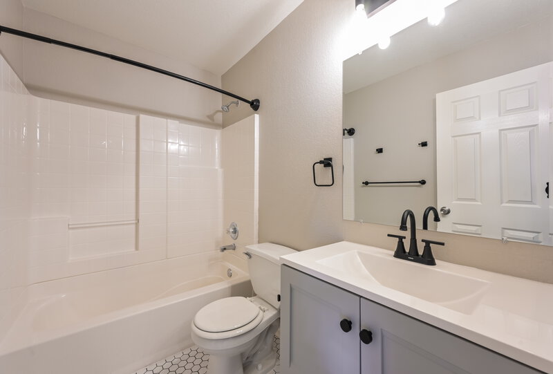 2,885/Mo, 16491 E Phillips Dr Englewood, CO 80112 Bathroom View