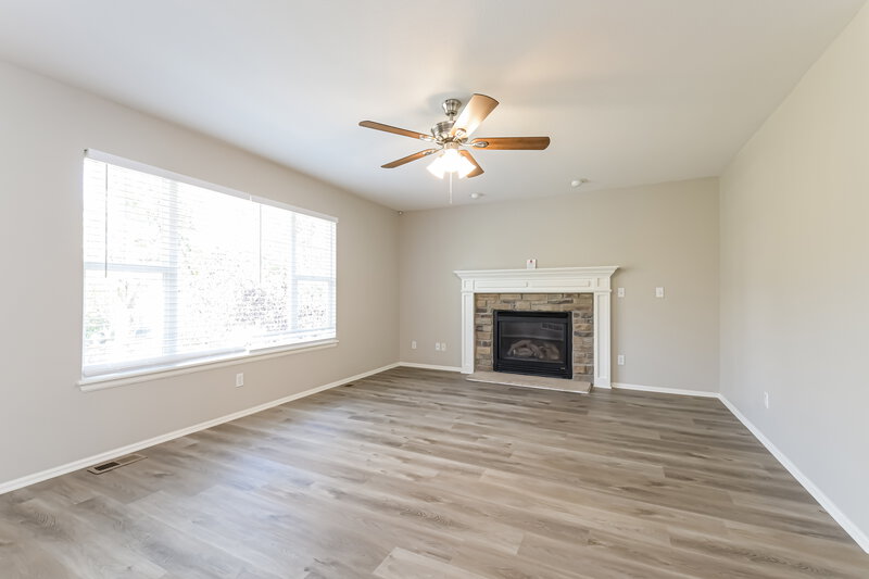 2,855/Mo, 6245 S Sedalia St Aurora, CO 80016 Living Room View