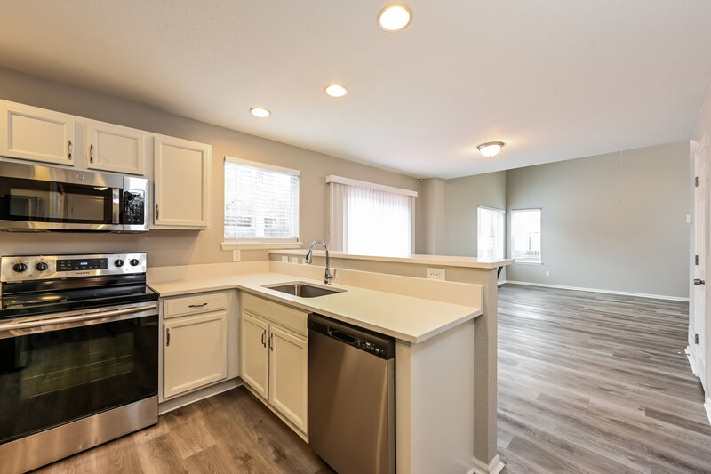 2,875/Mo, 23206 E Dorado Ave Aurora, CO 80015 Kitchen View 2