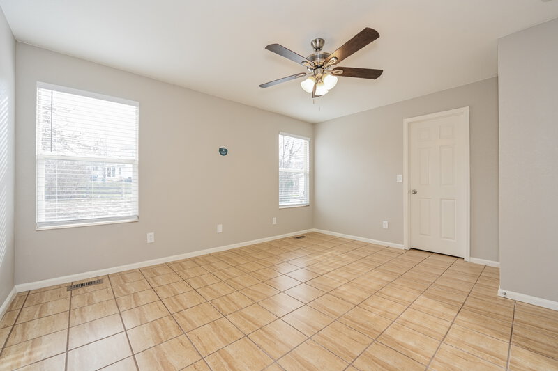 3,090/Mo, 9824 Falcon Ln Littleton, CO 80125 Main Bedroom View 2