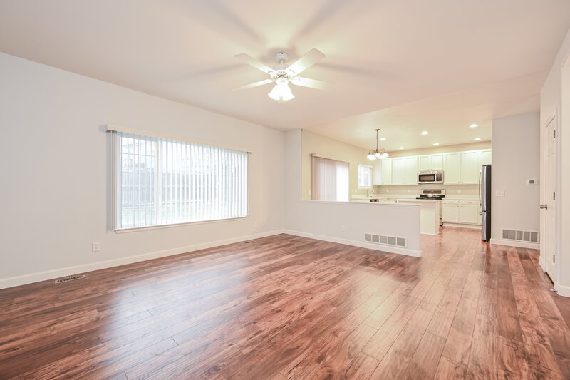 3,645/Mo, 11660 Snowcreek Ln Parker, CO 80138 Living Room View 4
