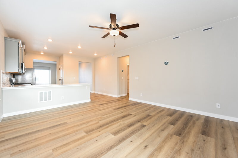 2,720/Mo, 17914 E 94th Dr Commerce City, CO 80022 Living Room View 4