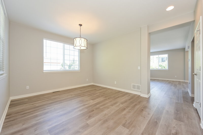 3,085/Mo, 3806 Deer Valley Dr Castle Rock, CO 80104 Dining Room View 2