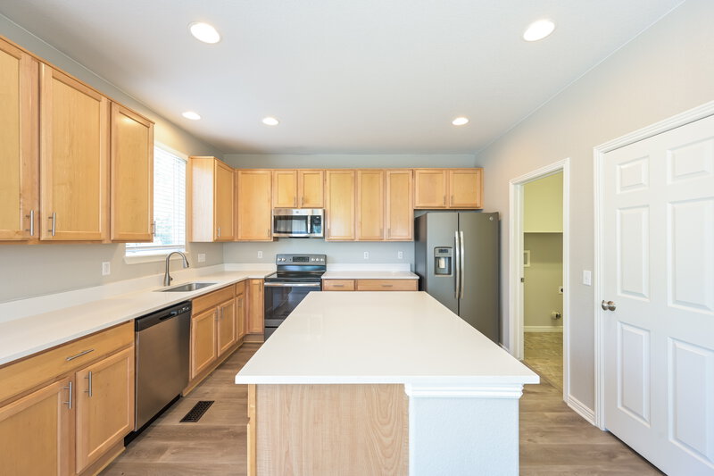 3,085/Mo, 3806 Deer Valley Dr Castle Rock, CO 80104 Kitchen View