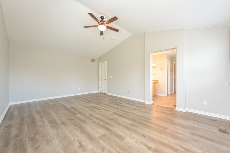 3,085/Mo, 3806 Deer Valley Dr Castle Rock, CO 80104 Main Bedroom View 2