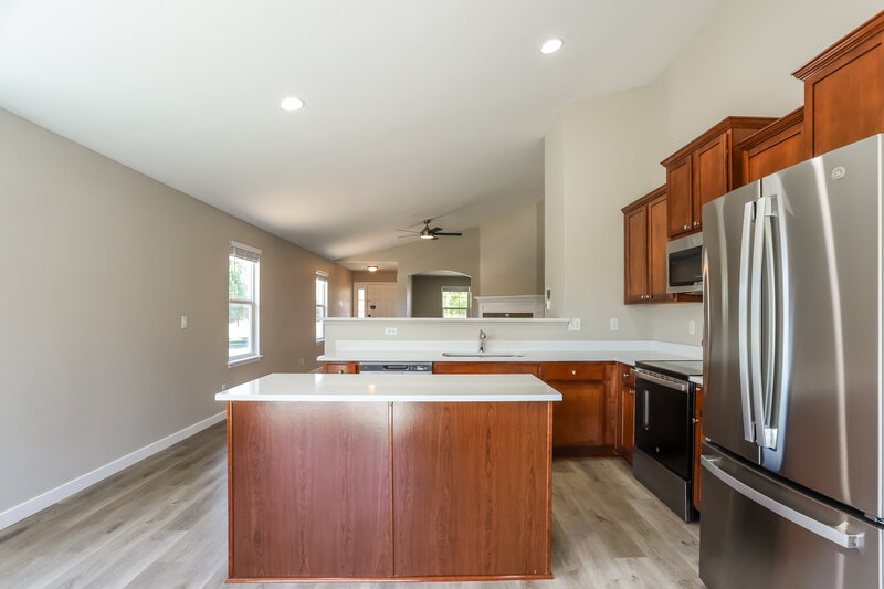 3,040/Mo, 9908 Lewiston St Commerce City, CO 80022 Kitchen View 2