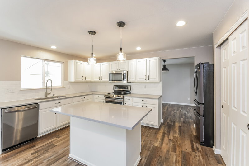3,690/Mo, 13922 Hudson Way Thornton, CO 80602 Kitchen View 2