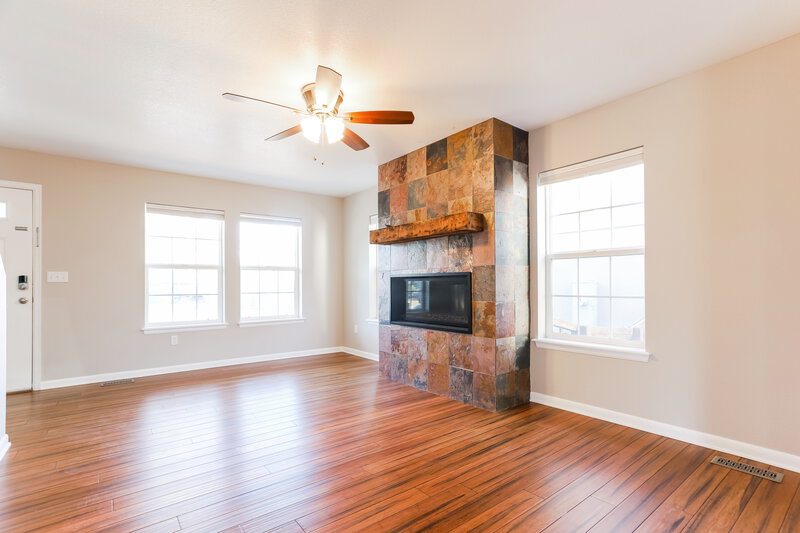 2,950/Mo, 3565 Dinosaur St Castle Rock, CO 80109 Living Room View 2