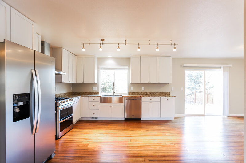 2,950/Mo, 3565 Dinosaur St Castle Rock, CO 80109 Kitchen View 2