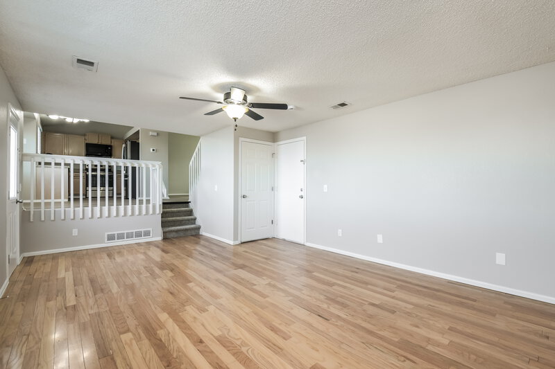 2,900/Mo, 19871 E Stanford Ave Centennial, CO 80015 Sitting Room View