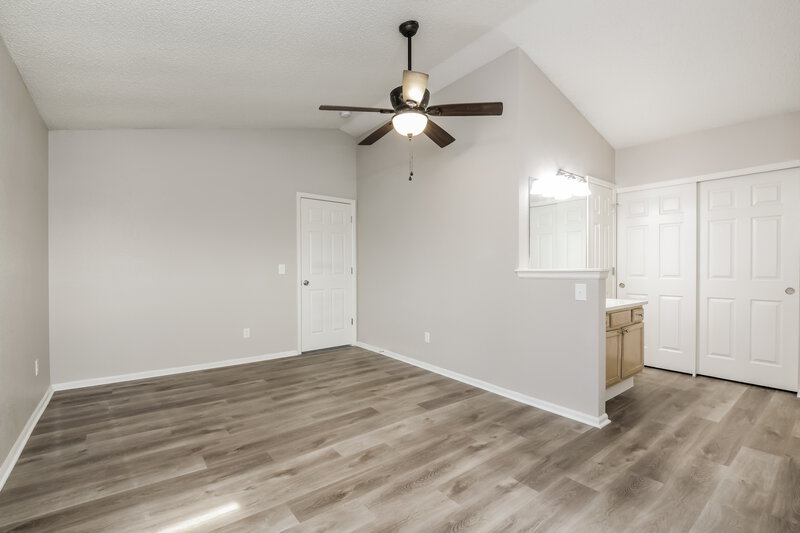 2,900/Mo, 19871 E Stanford Ave Centennial, CO 80015 Main Bedroom View 2