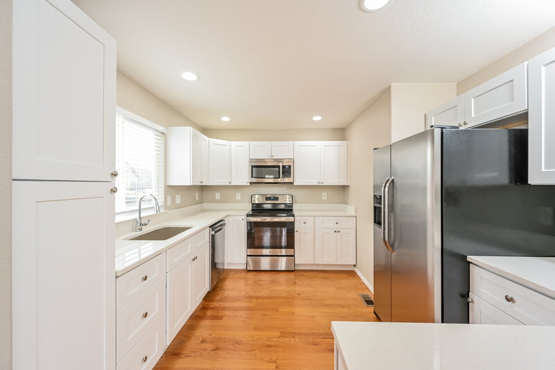 3,130/Mo, 801 Whispering Oak Dr Castle Rock, CO 80104 Kitchen View 2