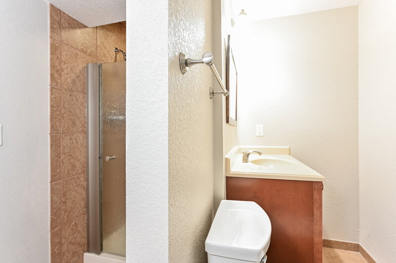 3,220/Mo, 1768 Quartz St Castle Rock, CO 80109 Main Bathroom View