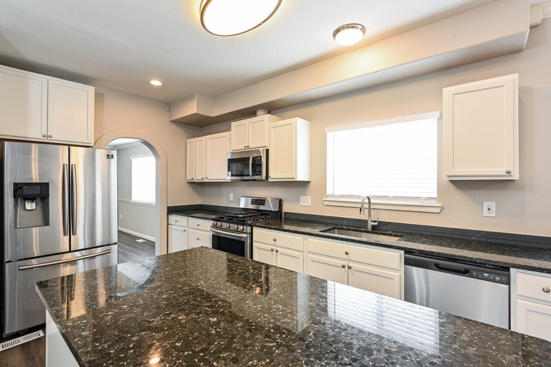 3,825/Mo, 6000 W 112th Pl Westminster, CO 80020 Kitchen View 2