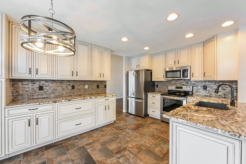 4,370/Mo, 4094 Storm Cloud Way Castle Rock, CO 80104 Kitchen View