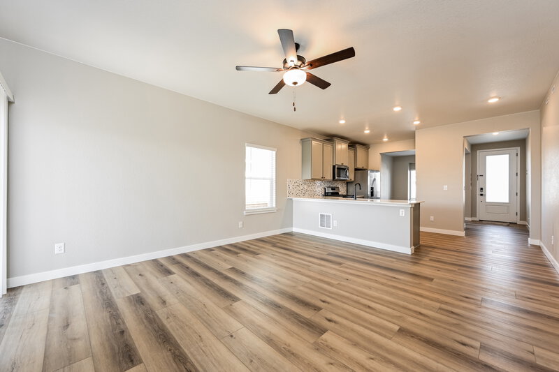 2,595/Mo, 17984 E 94th Dr Commerce City, CO 80022 Living Room View 3