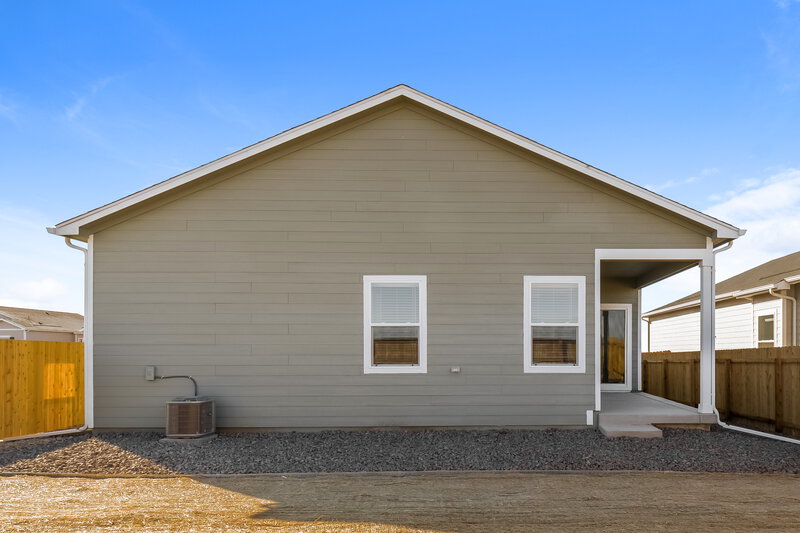 3,105/Mo, 9466 Yampa Ct Commerce City, CO 80022 Rear View