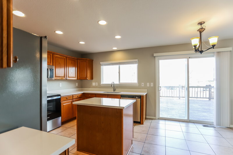 3,890/Mo, 19277 E 39th Ave Denver, CO 80249 Kitchen View 2