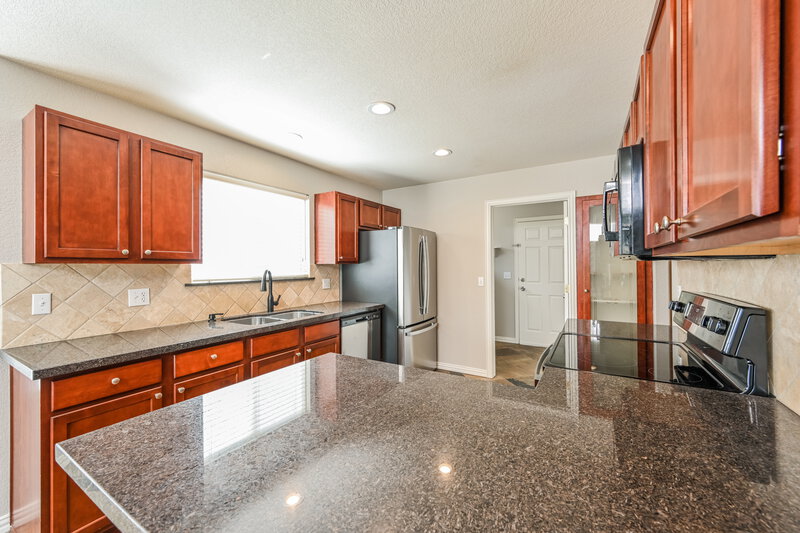 3,765/Mo, 18563 E Bates Dr Aurora, CO 80013 Kitchen View