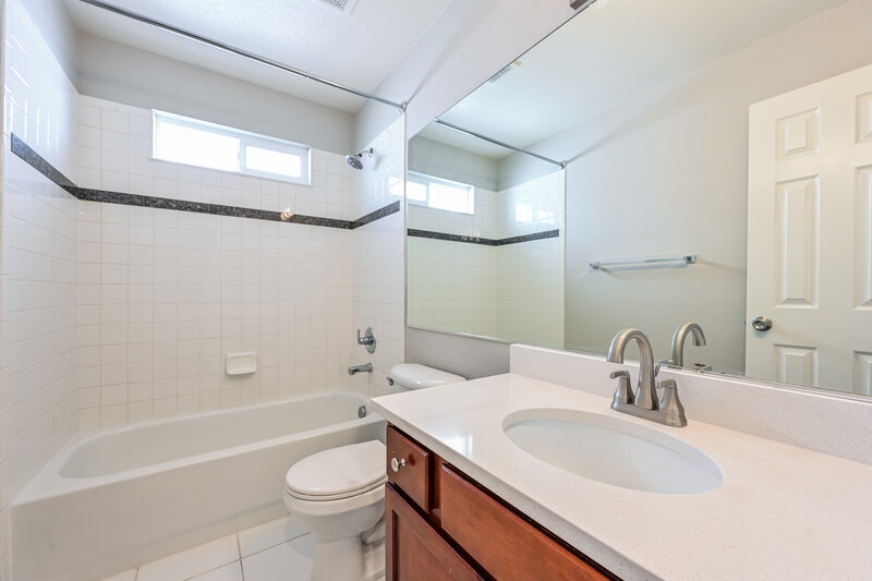 3,765/Mo, 18563 E Bates Dr Aurora, CO 80013 Bathroom View