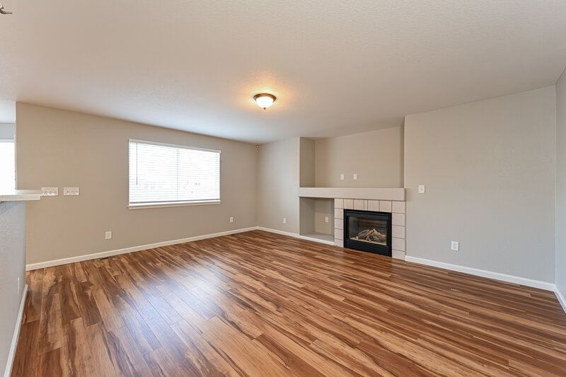 3,385/Mo, 5322 S Ukraine St Aurora, CO 80015 Living Room View