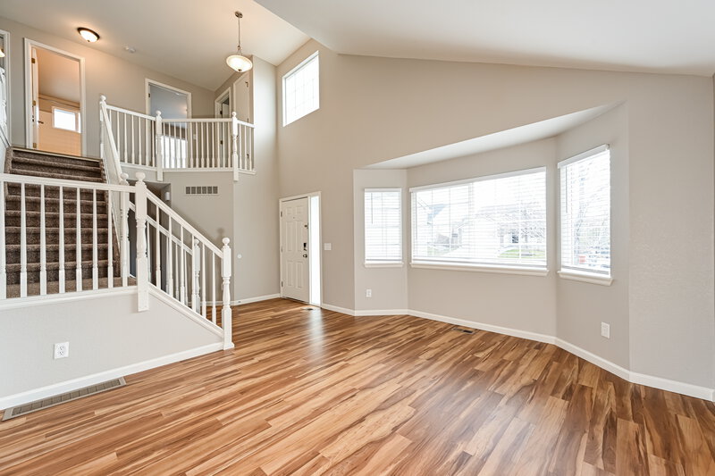 3,385/Mo, 5322 S Ukraine St Aurora, CO 80015 Living Room View 2