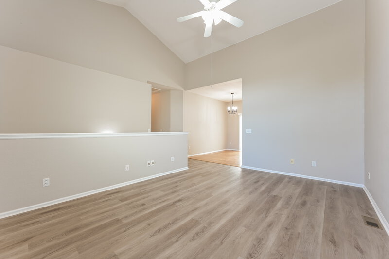 2,750/Mo, 5633 S Zante Cir Aurora, CO 80015 Living Room View 2