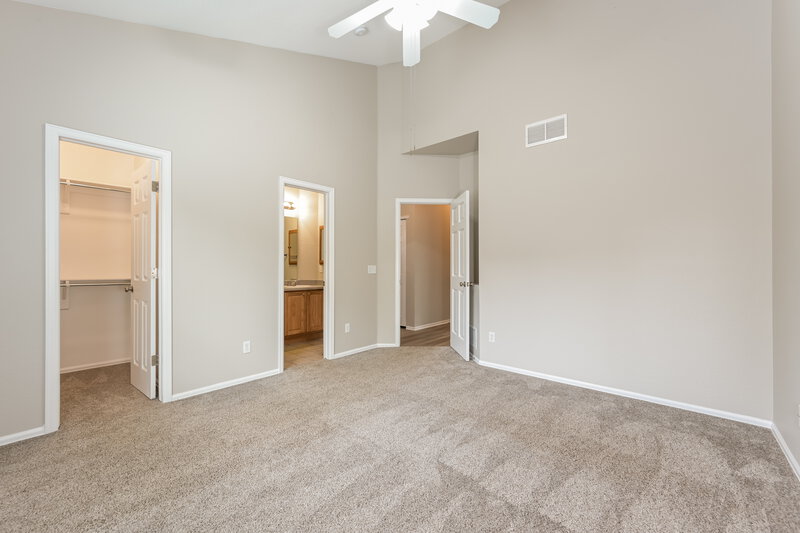 2,750/Mo, 5633 S Zante Cir Aurora, CO 80015 Main Bedroom View 2