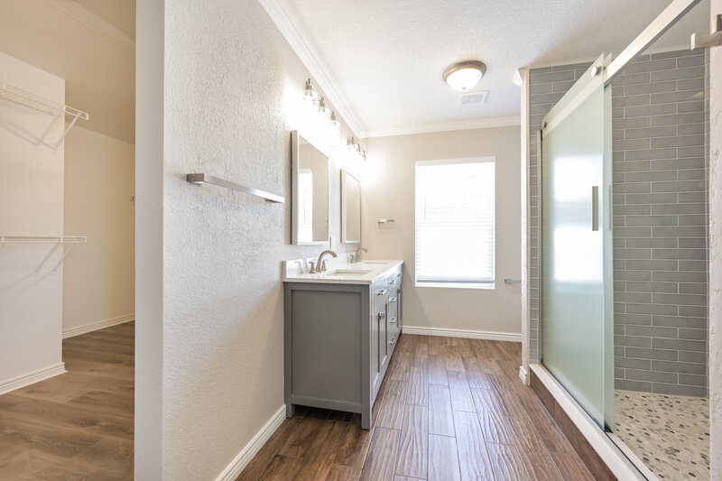 2,855/Mo, 2352 Quartz St Castle Rock, CO 80109 Main Bathroom View