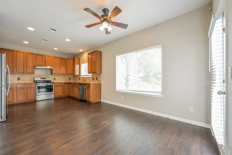 3,225/Mo, 3537 E 141st Pl Thornton, CO 80602 Dining Room View