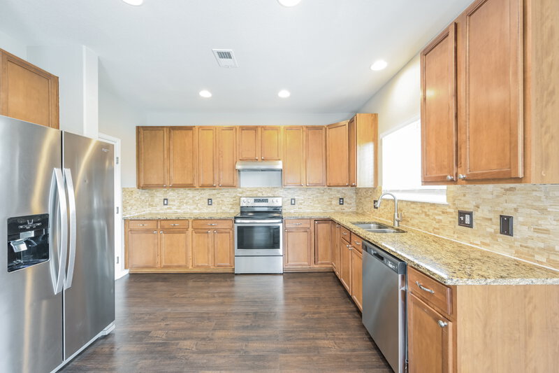 3,225/Mo, 3537 E 141st Pl Thornton, CO 80602 Kitchen View