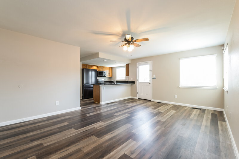 3,345/Mo, 12158 Hudson Ct Thornton, CO 80241 Living Room View 3