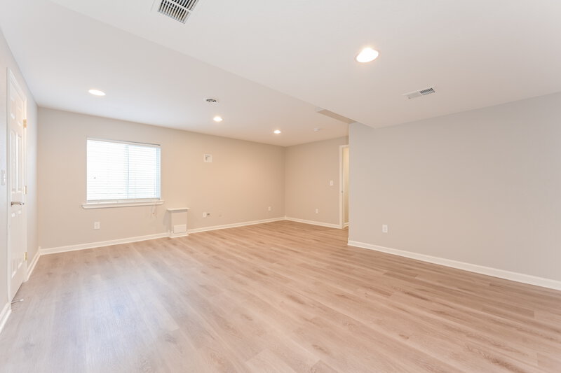 3,055/Mo, 112 Blue Stem St Brighton, CO 80601 Basement View