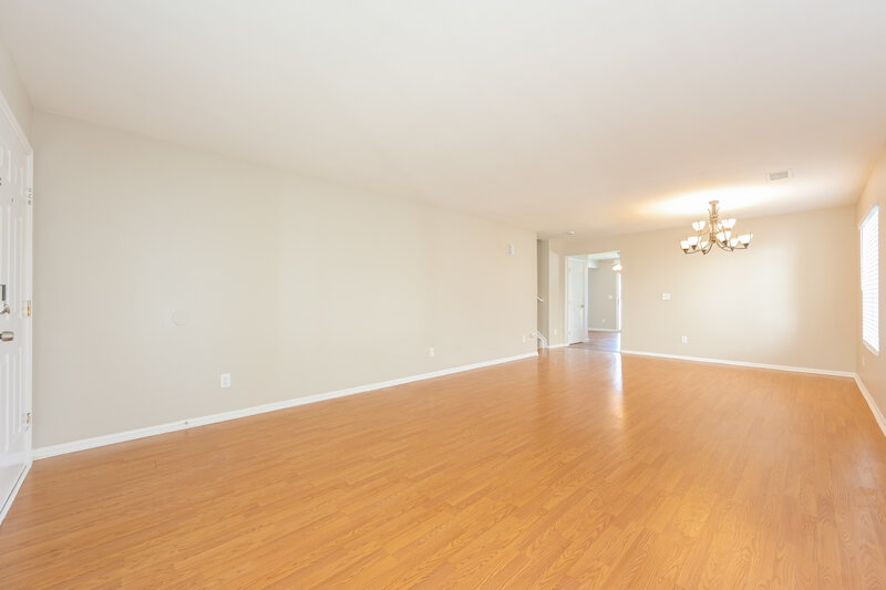 2,990/Mo, 5087 Orleans Ct Denver, CO 80249 Living Room View