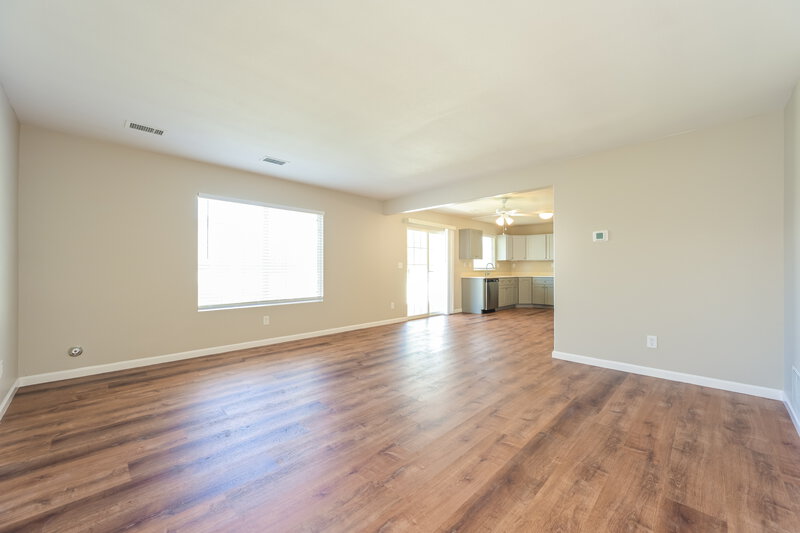 2,990/Mo, 5087 Orleans Ct Denver, CO 80249 Family Room View 2