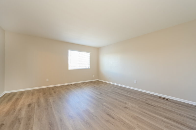 2,990/Mo, 5087 Orleans Ct Denver, CO 80249 Main Bedroom View