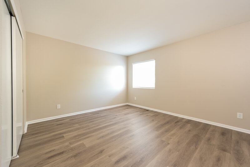 2,990/Mo, 5087 Orleans Ct Denver, CO 80249 Bedroom View