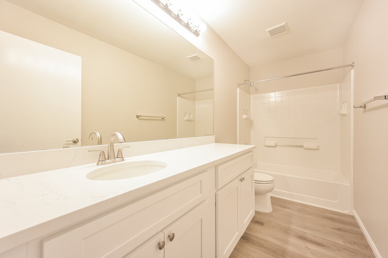 2,990/Mo, 5087 Orleans Ct Denver, CO 80249 Bathroom View