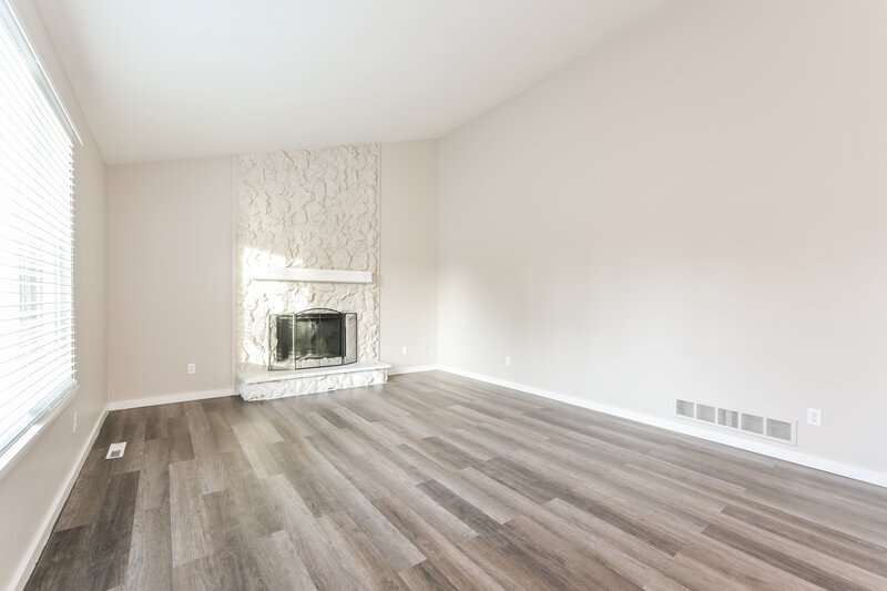 2,660/Mo, 18051 E Loyola Pl Aurora, CO 80013 Living Room View