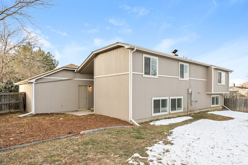 2,660/Mo, 18051 E Loyola Pl Aurora, CO 80013 Rear View