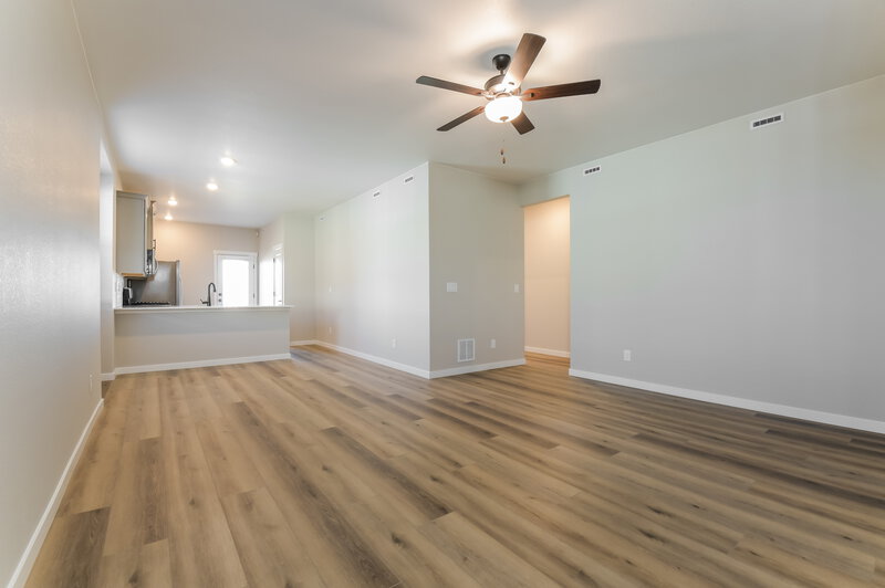 2,490/Mo, 9462 Yampa Ct Commerce City, CO 80022 Living Room View 2