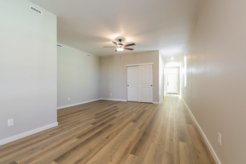 2,490/Mo, 9462 Yampa Ct Commerce City, CO 80022 Living Room View 3