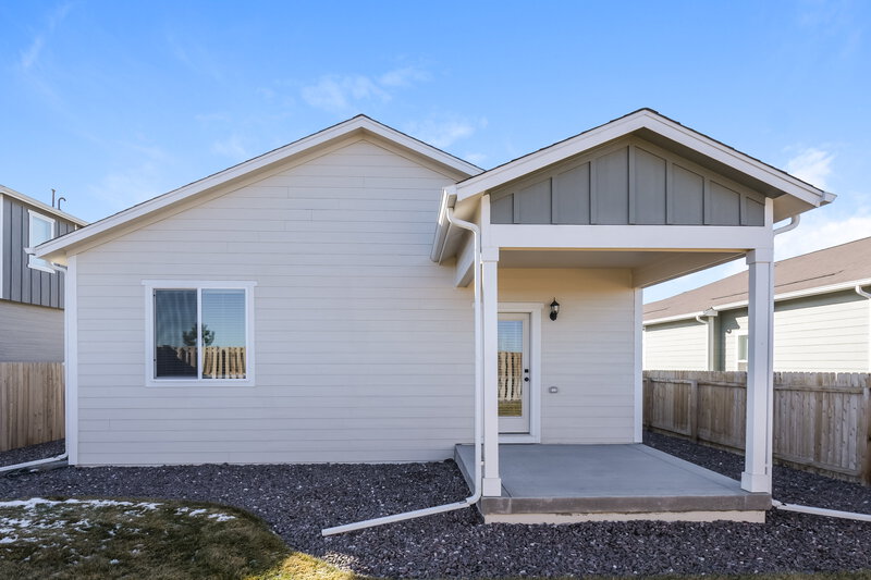 2,490/Mo, 9462 Yampa Ct Commerce City, CO 80022 Rear View