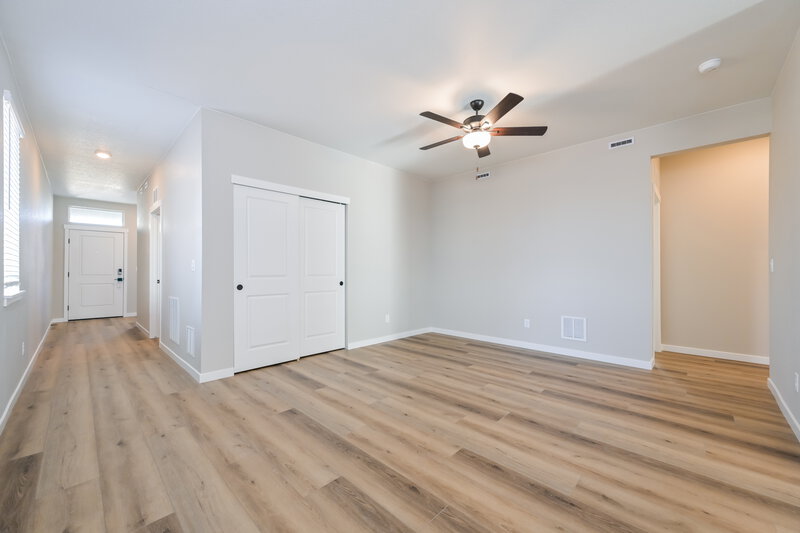 2,325/Mo, 18338 E 93rd Pl Commerce City, CO 80022 Living Room View 2