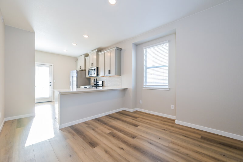 2,325/Mo, 18338 E 93rd Pl Commerce City, CO 80022 Dining Room View